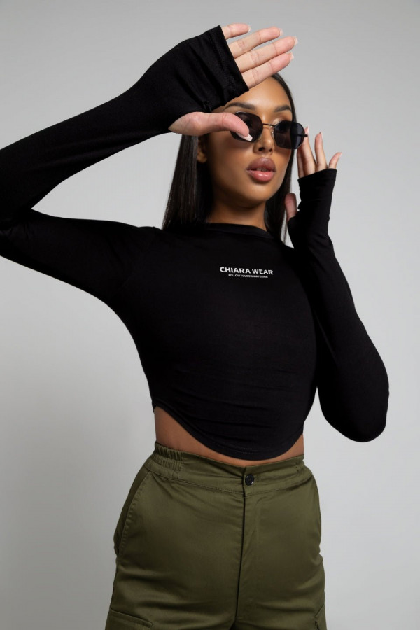 Krótki dopasowany longsleeve VALERIE nadruk CHIARA - czarny 4