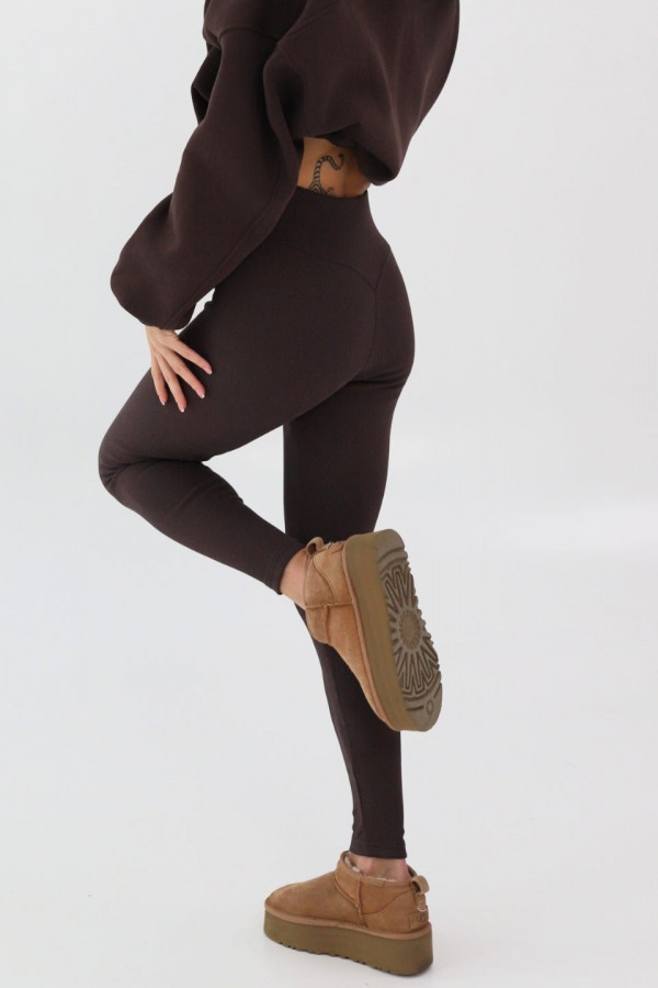 Legginsy push-up w prążek - brązowy