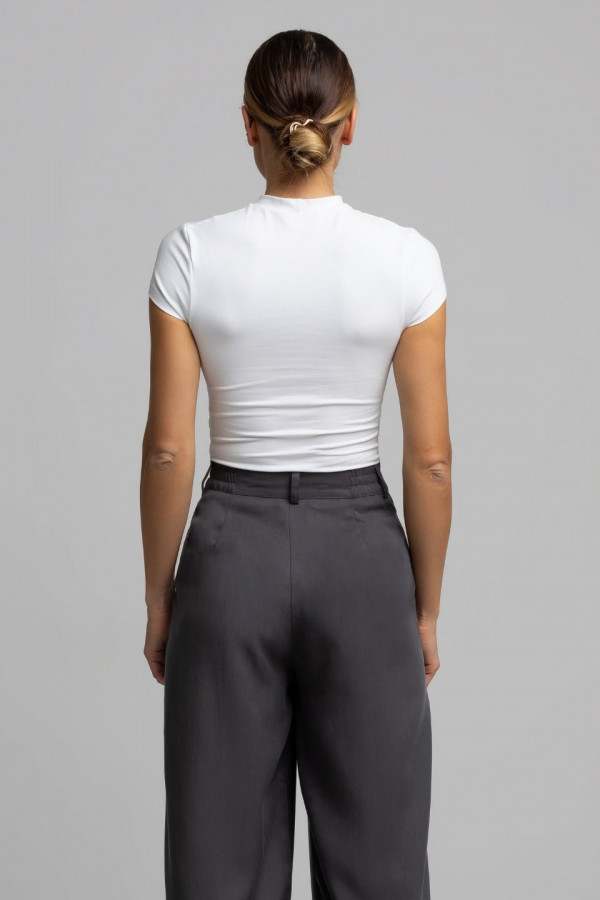 Krótki dopasowany t-shirt nadruk XX BOOBIES - biały 3