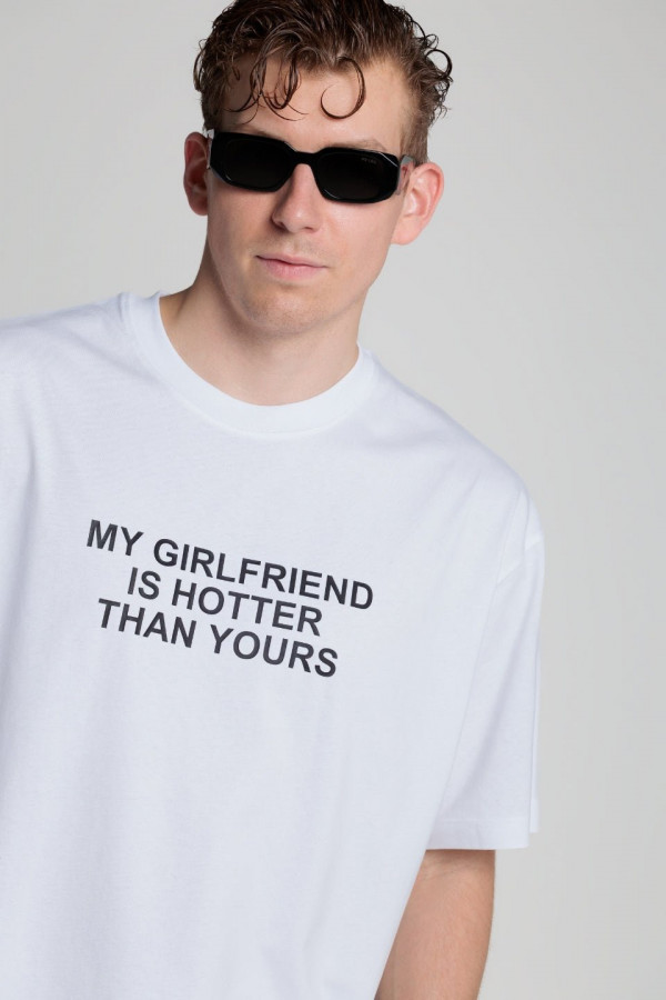 T-shirt bawełna z recyklingu oversize MY GIRLFRIEND - biały