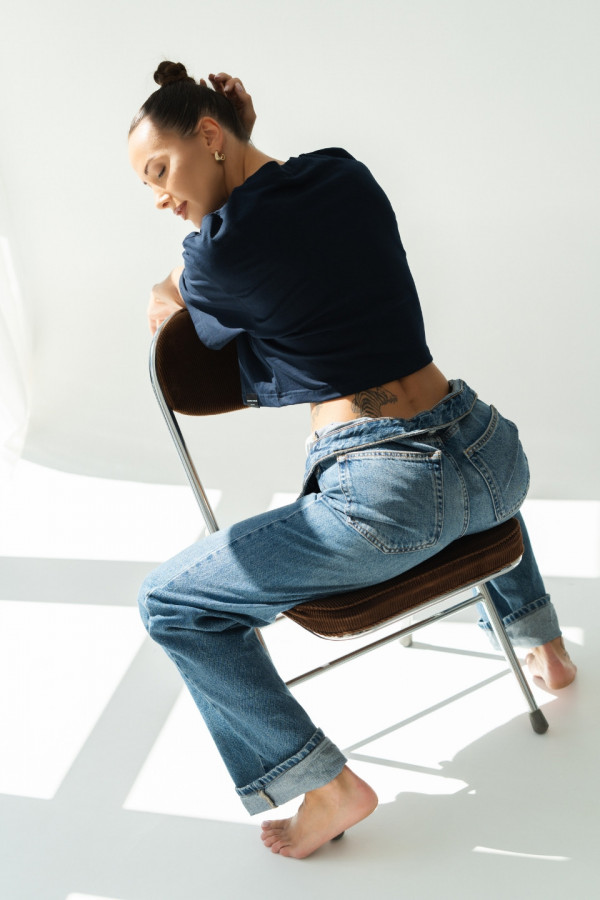 T-shirt CROP TOP - granatowy 3