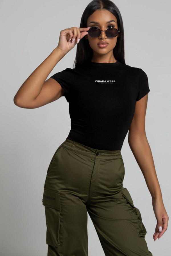 Krótki dopasowany t-shirt typu motylek nadruk CHIARA - czarny 2